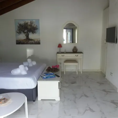 Villa Tellina Skiathos Town Exterior photo