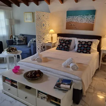 Villa Tellina Skiathos Town Exterior photo